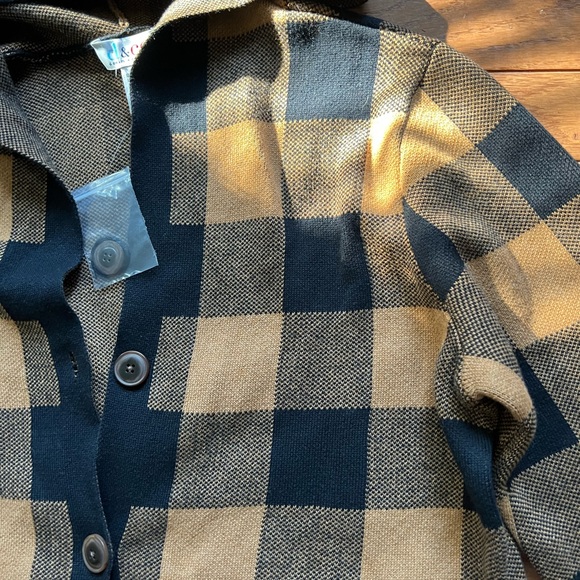 Brown and Black Plaid Hooded Cardigan - Picture 2 of 3